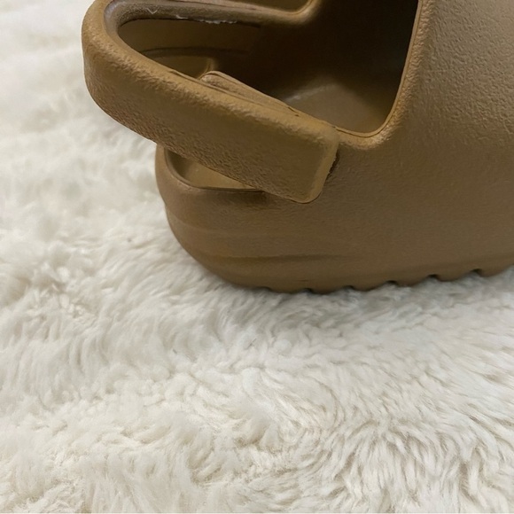 Yeezy Slide Ochre Infant Size 3 - Picture 8 of 16